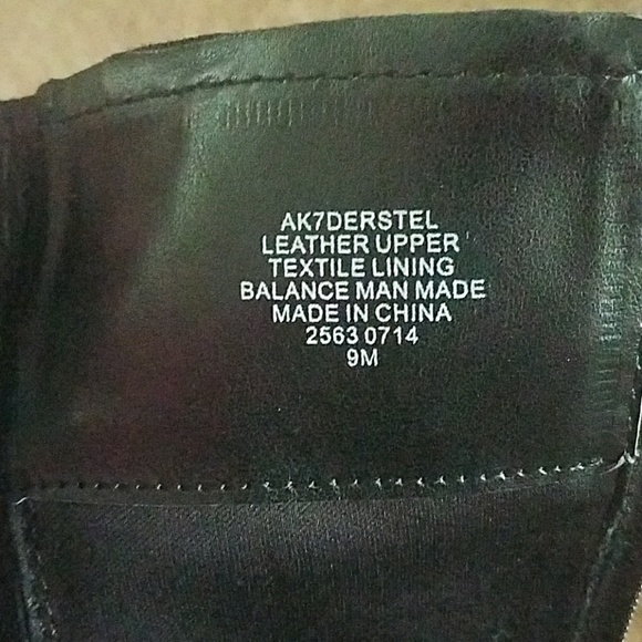 Boots - Picture 5 of 5